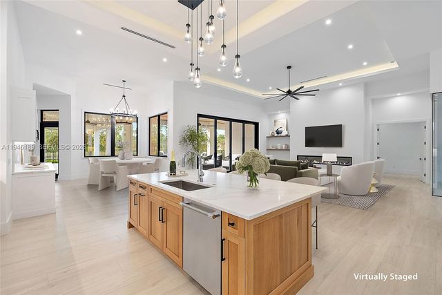 14527 Pepper Bush Dr, Palm Beach Gardens, FL 33418