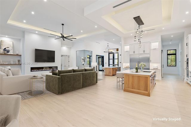 14527 Pepper Bush Dr, Palm Beach Gardens, FL 33418