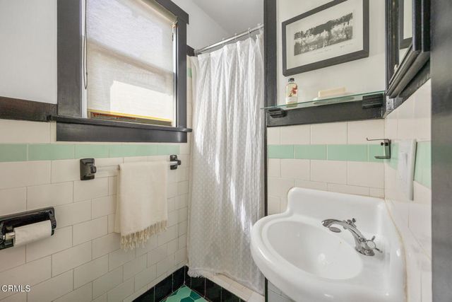 2116 Apex Avenue, Los Angeles, CA 90039