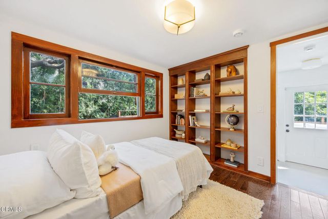 2116 Apex Avenue, Los Angeles, CA 90039