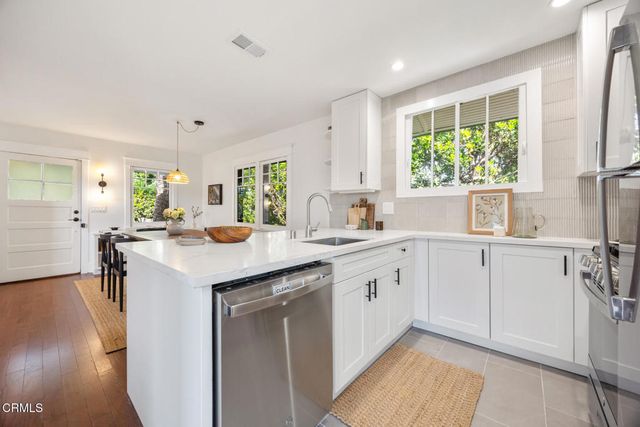 2116 Apex Avenue, Los Angeles, CA 90039