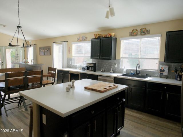 6101 S FOUR PEAKS Place, Chandler, AZ 85249