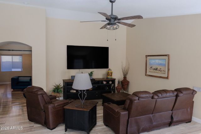 6101 S FOUR PEAKS Place, Chandler, AZ 85249