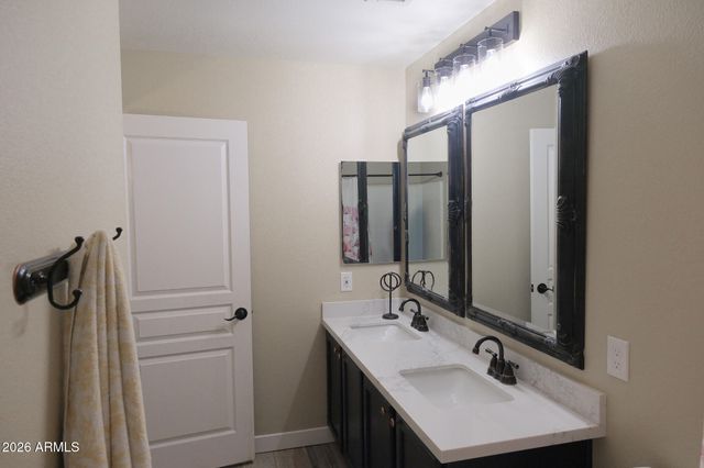 6101 S FOUR PEAKS Place, Chandler, AZ 85249