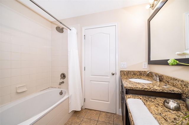 8213 ROSEVILLE BOULEVARD, Davenport, FL 33896