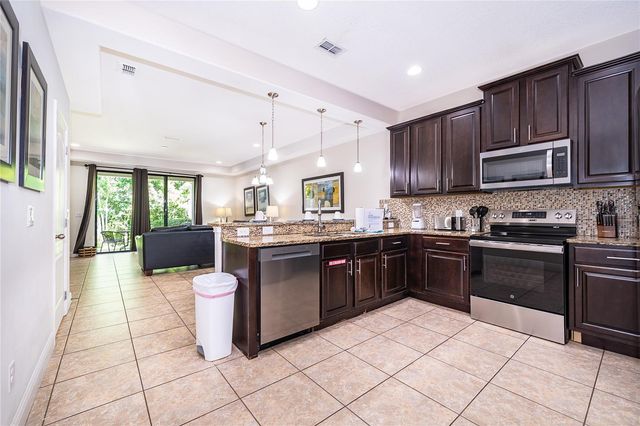 8213 ROSEVILLE BOULEVARD, Davenport, FL 33896