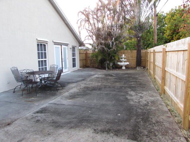 1570 6th Avenue, Vero Beach, FL 32960