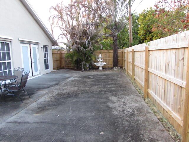 1570 6th Avenue, Vero Beach, FL 32960