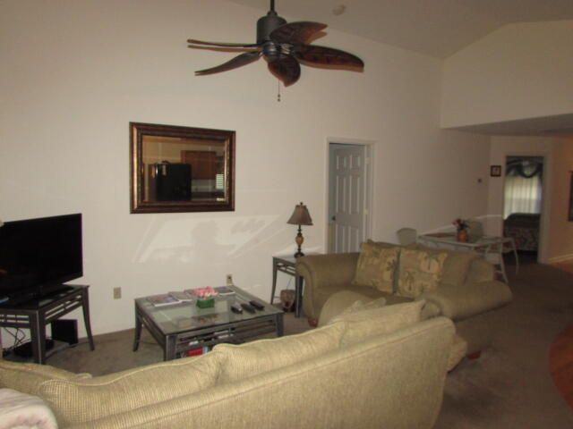 1570 6th Avenue, Vero Beach, FL 32960