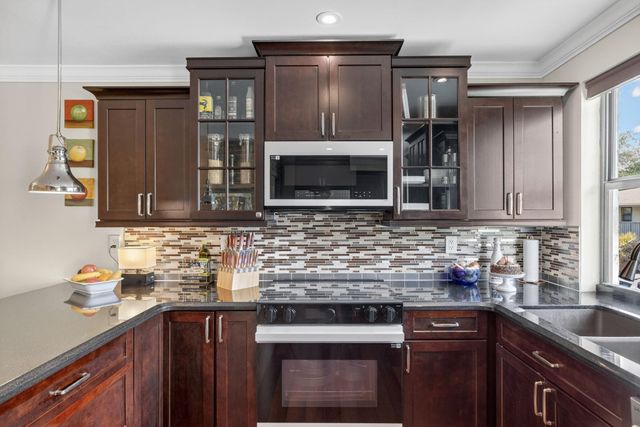 3000 NE 8th Terrace B4, Wilton Manors, FL 33334