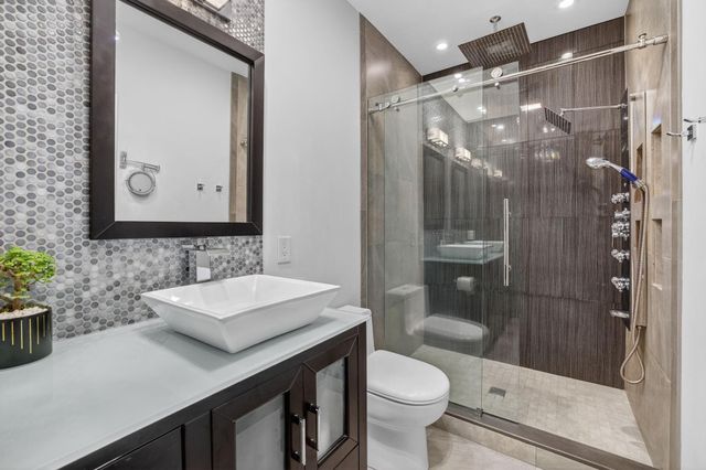 3000 NE 8th Terrace B4, Wilton Manors, FL 33334