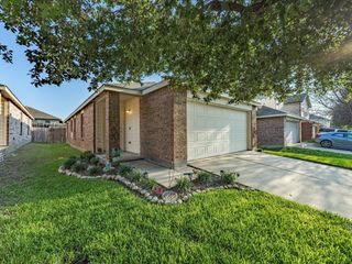 6701 Meadow Way Lane, Fort Worth, TX 76179