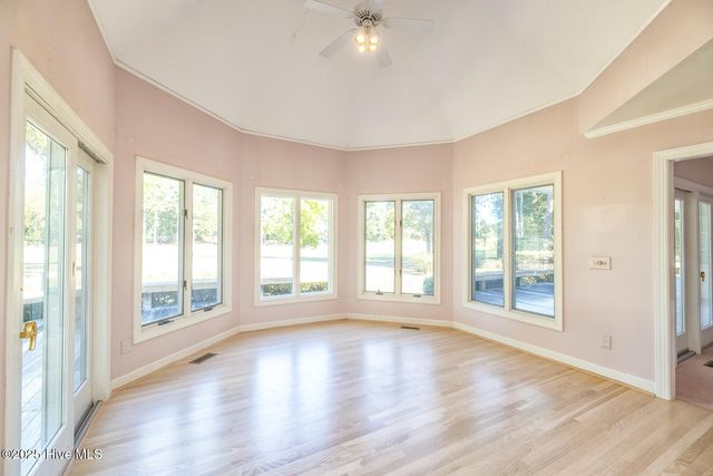 201 Small Dove Court, Wilmington, NC 28412