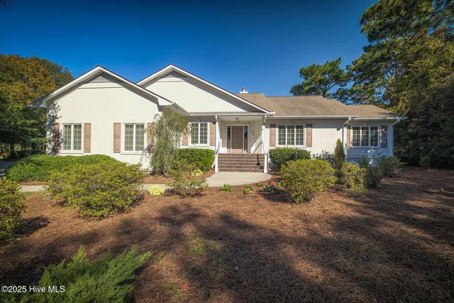 201 Small Dove Court, Wilmington, NC 28412
