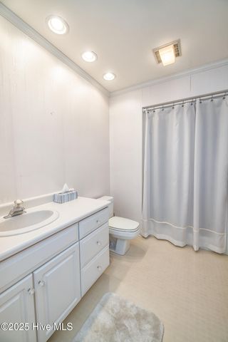 201 Small Dove Court, Wilmington, NC 28412