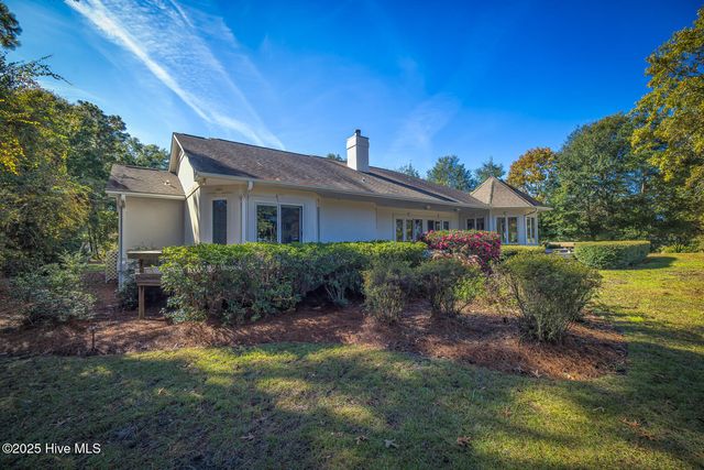 201 Small Dove Court, Wilmington, NC 28412
