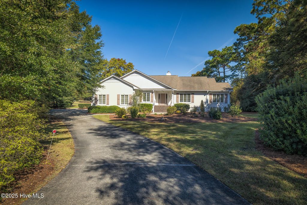 201 Small Dove Court, Wilmington, NC 28412