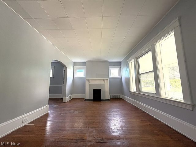 12516 Cornado Avenue, Cleveland, OH 44108