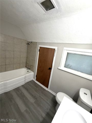 12516 Cornado Avenue, Cleveland, OH 44108
