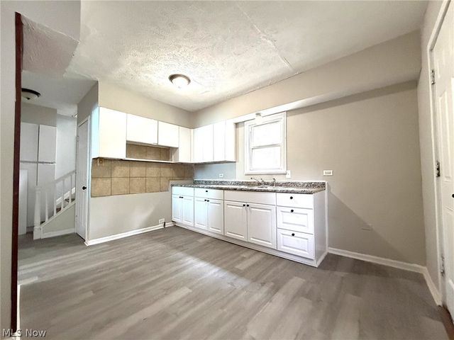12516 Cornado Avenue, Cleveland, OH 44108