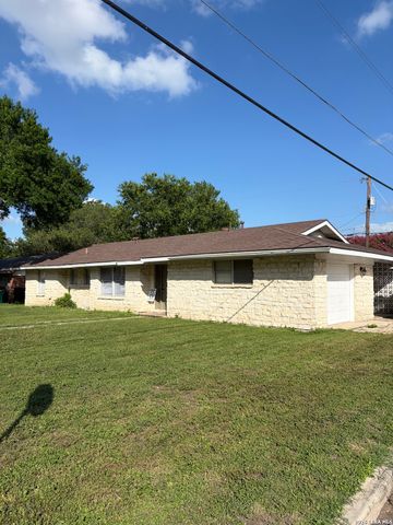 302 E Byrd Blvd, Universal City, TX 78148
