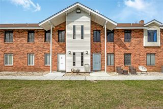 8 Cheyenne Court 8, Coram, NY 11727