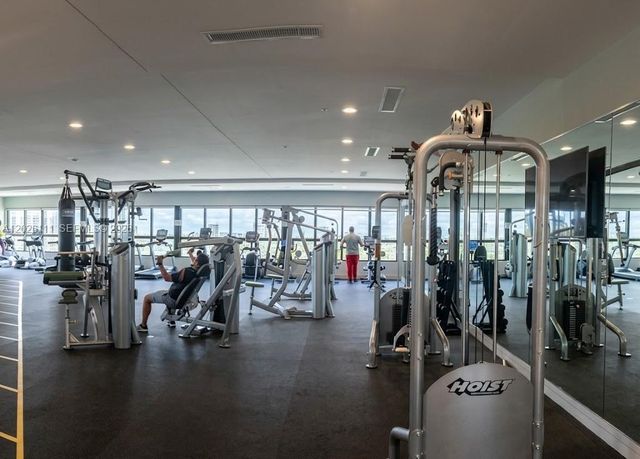 10620 NW 88th St 221, Doral, FL 33178