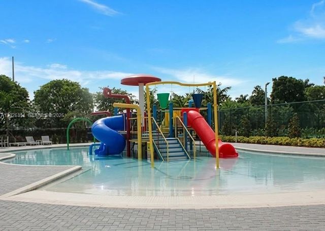 10620 NW 88th St 221, Doral, FL 33178