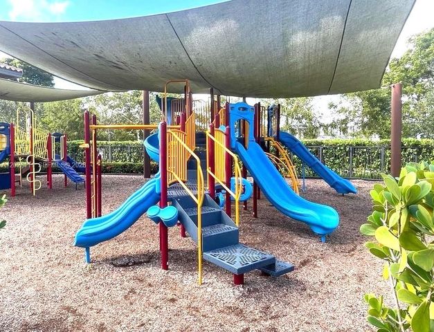 10620 NW 88th St 221, Doral, FL 33178