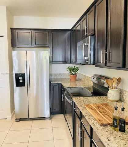 10620 NW 88th St 221, Doral, FL 33178
