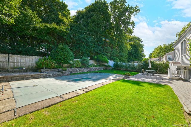 19 Court Drive, South Huntington, NY 11746