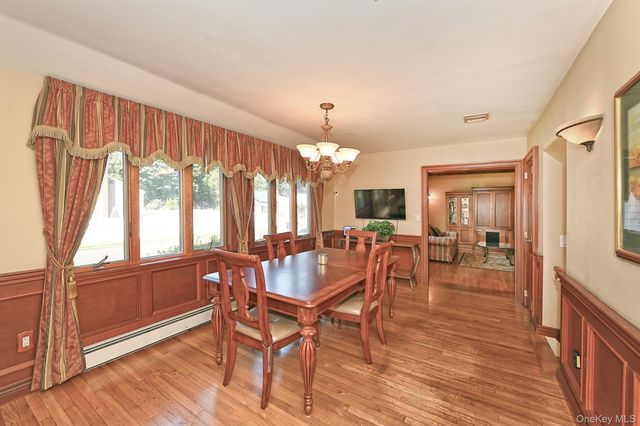 19 Court Drive, South Huntington, NY 11746