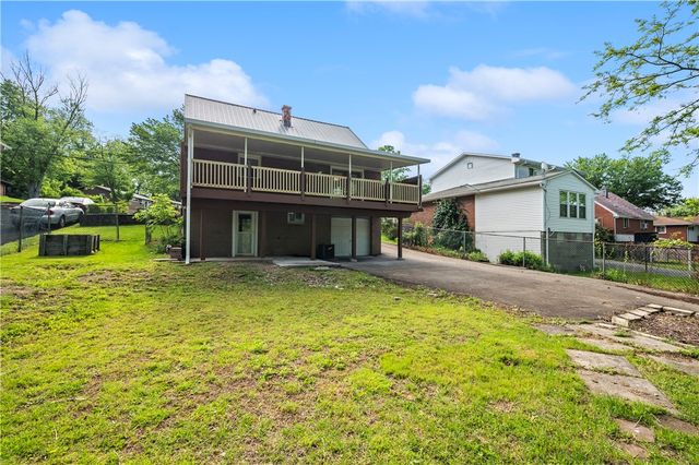 607 Greenleaf Dr, Monroeville, PA 15146