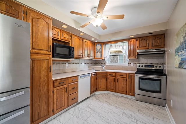 607 Greenleaf Dr, Monroeville, PA 15146