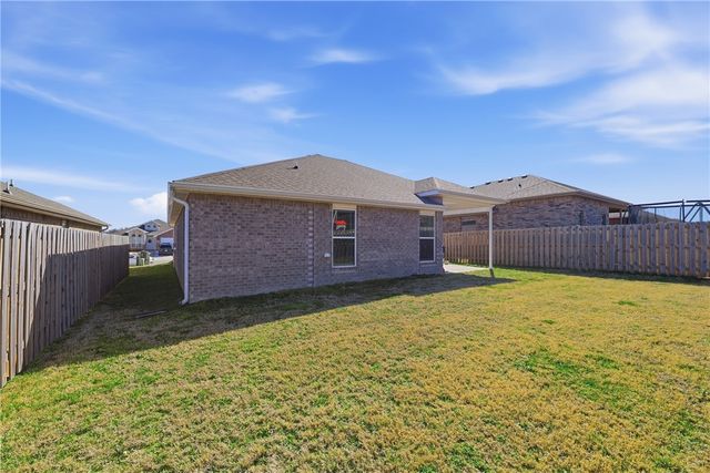 6011 Hoover Street, Bentonville, AR 72713