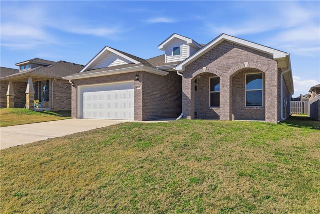 6011 Hoover Street, Bentonville, AR 72713