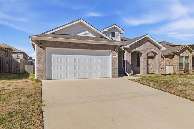 6011 Hoover Street, Bentonville, AR 72713