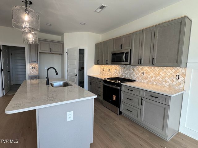 1160 Hawley Road, Blountville, TN 37617