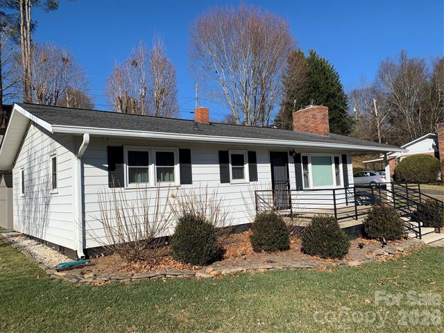 110 Shelton Street, Waynesville, NC 28786