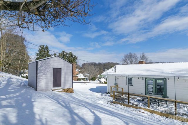 110 Shelton Street, Waynesville, NC 28786