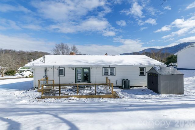 110 Shelton Street, Waynesville, NC 28786