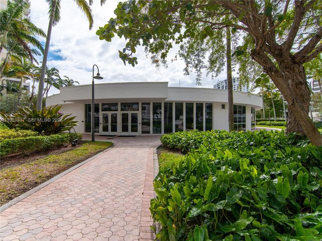 2500 Parkview Dr 2517, Hallandale Beach, FL 33009