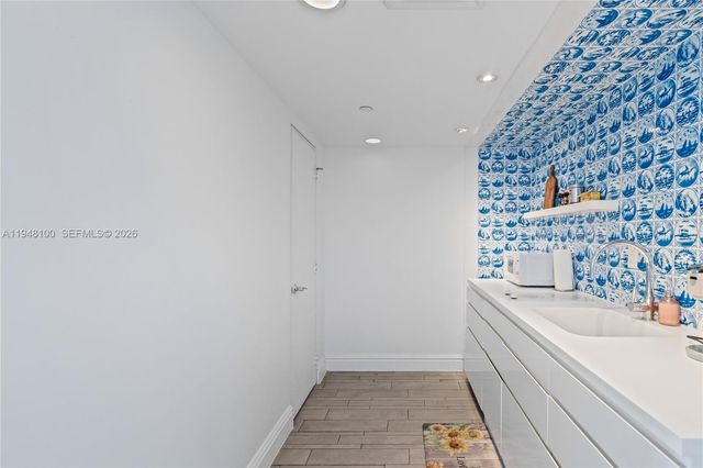 1100 West Ave 616, Miami Beach, FL 33139