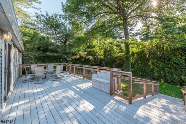 20 Wanaque Rd, West Milford Twp., NJ 07421