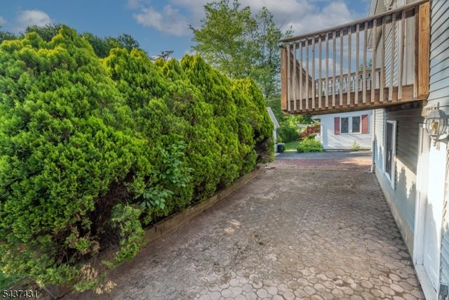 20 Wanaque Rd, West Milford Twp., NJ 07421