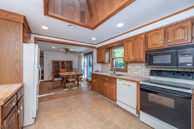 20 Wanaque Rd, West Milford Twp., NJ 07421