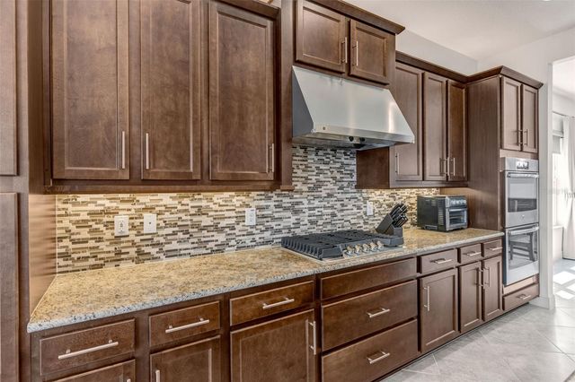 2752 COCO PALM CIRCLE, Wesley Chapel, FL 33543