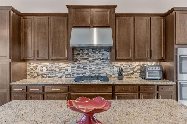 2752 COCO PALM CIRCLE, Wesley Chapel, FL 33543