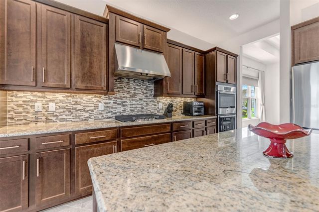 2752 COCO PALM CIRCLE, Wesley Chapel, FL 33543