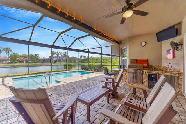 2752 COCO PALM CIRCLE, Wesley Chapel, FL 33543